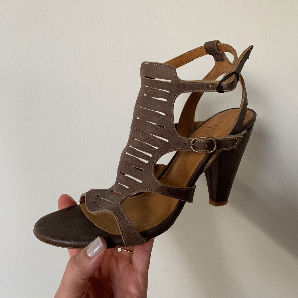Coclico tan strappy cage heels - never worn - size 7 (37.5)